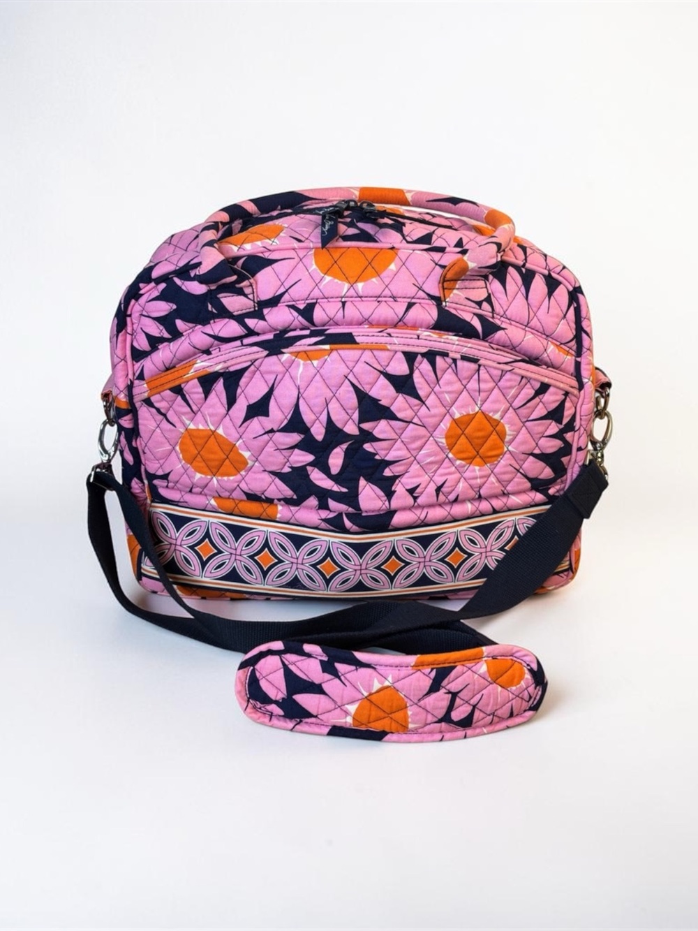 Vera Bradley, Large Floral Pink/Orange Quilted Women's‎ Weekender Bag LIKE NEW